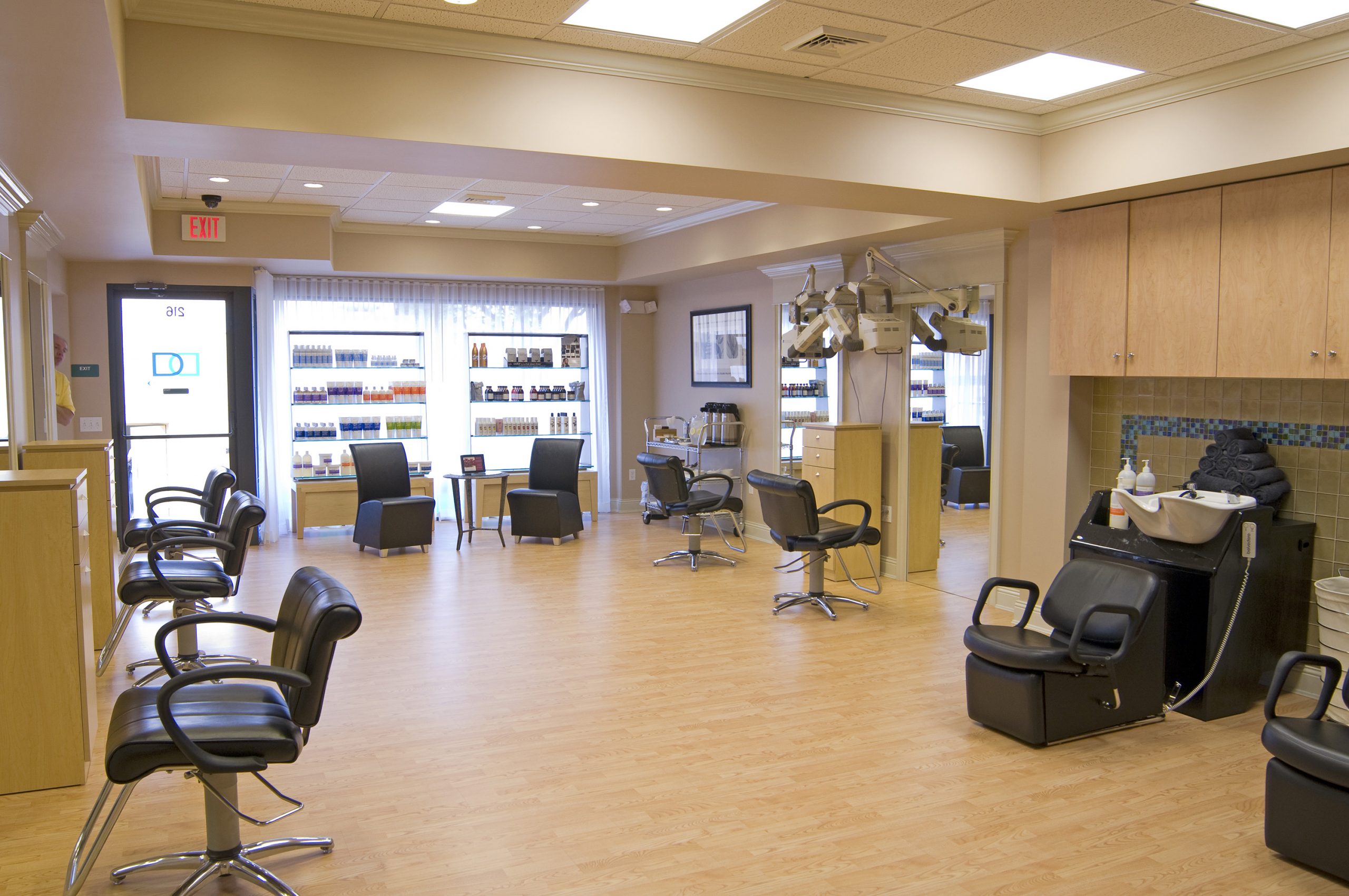 Designer's Denn Salon and Spa