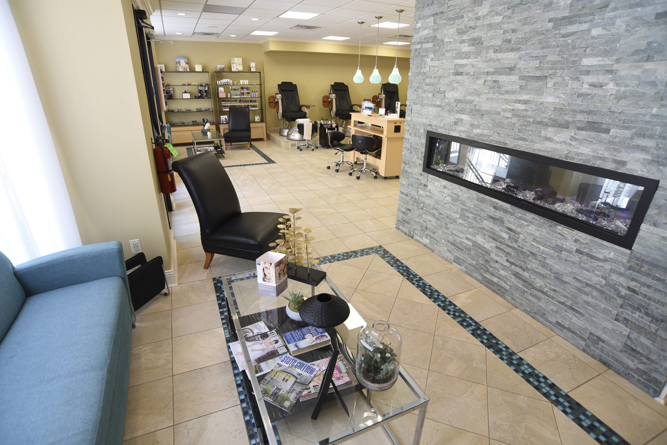 Designer's Denn Salon and Spa