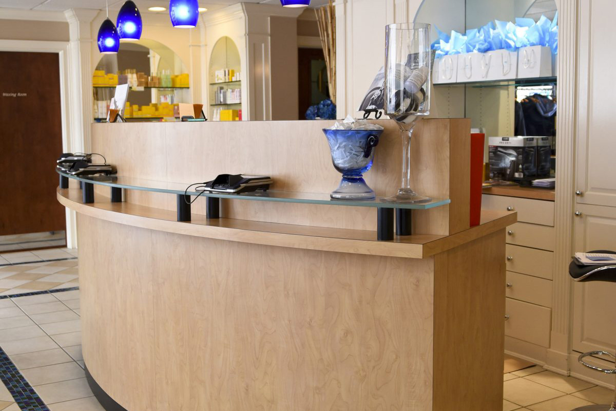 Designer's Denn Salon & Spa tour